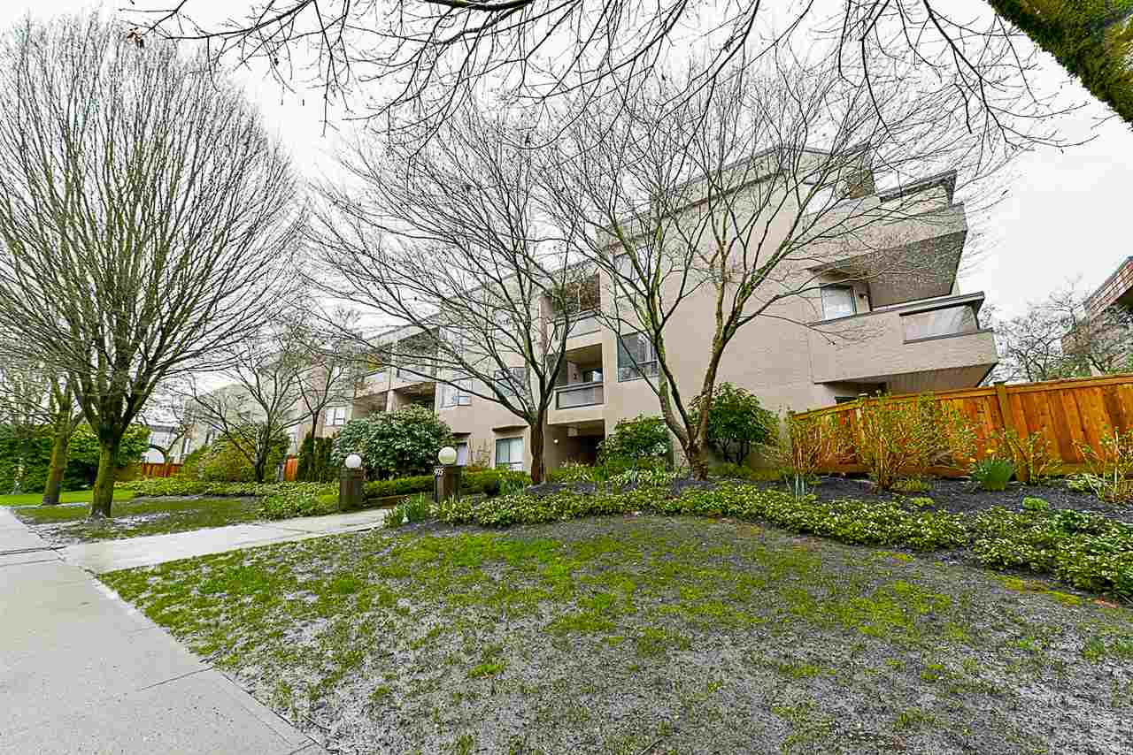 203-975 W 13th Avenue 2