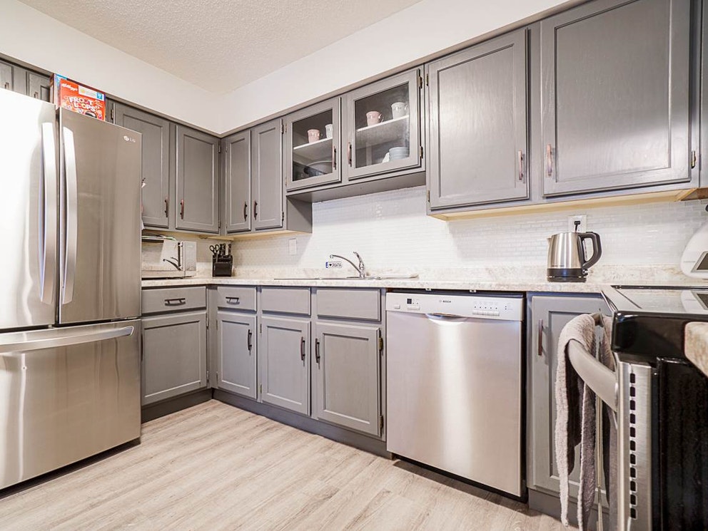 213 13316 Old Yale Rd, Surrey