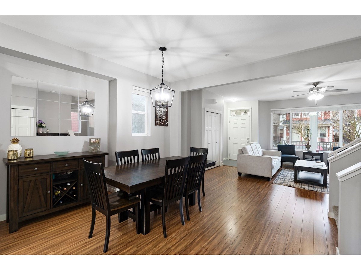 24182 102a Ave, Maple Ridge, BC 10