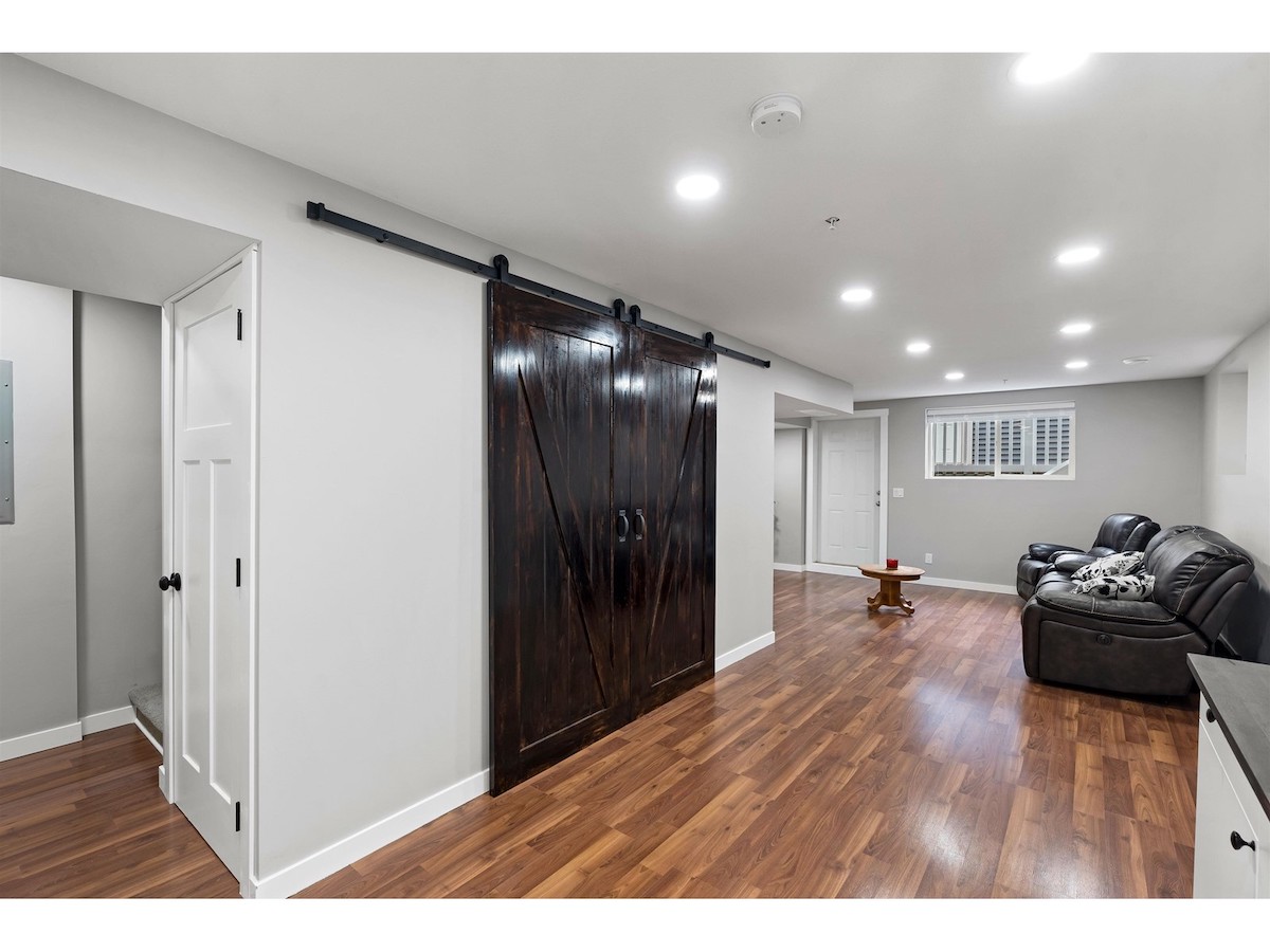 24182 102a Ave, Maple Ridge, BC 20