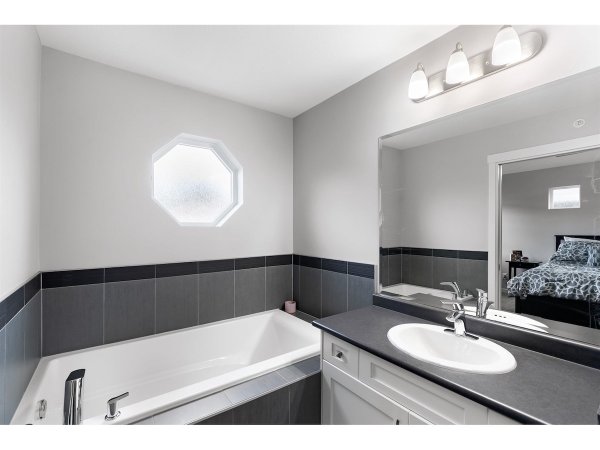 24182 102a Ave, Maple Ridge, BC 28