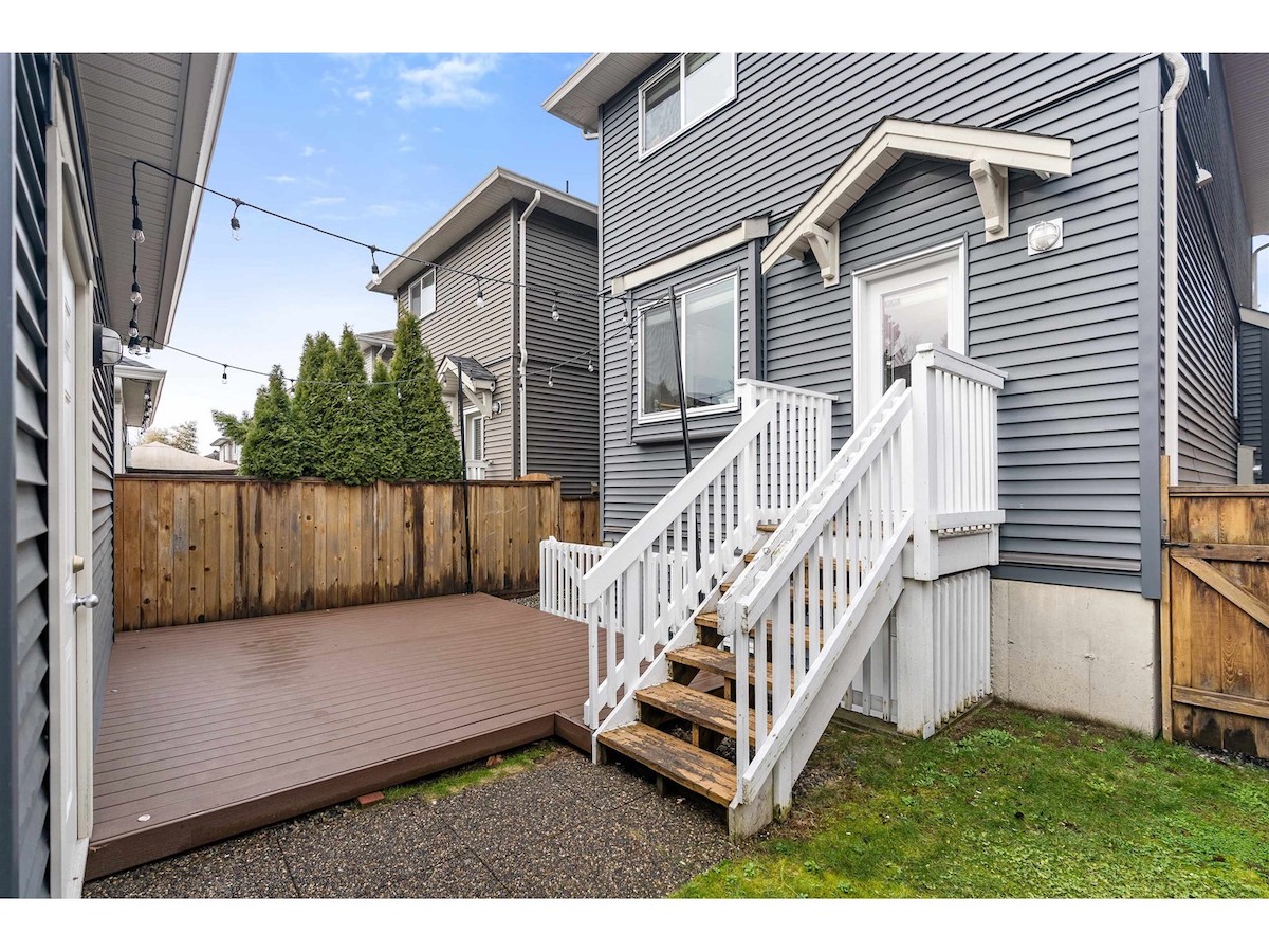 24182 102a Ave, Maple Ridge, BC 34