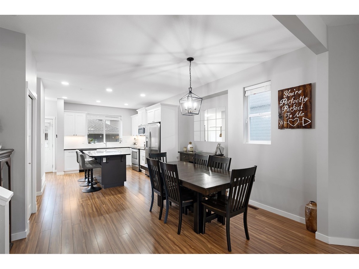 24182 102a Ave, Maple Ridge, BC 8