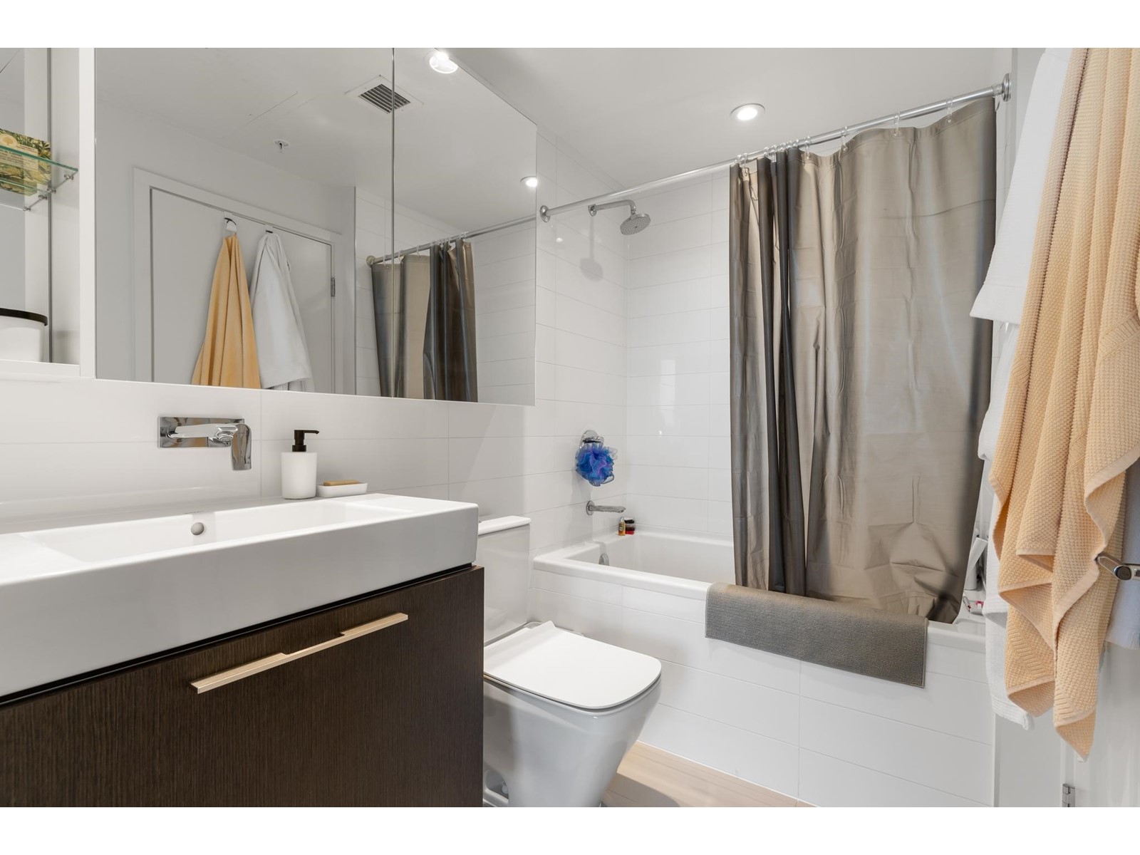 2104 1955 Alpha Way, Burnaby, BC 18