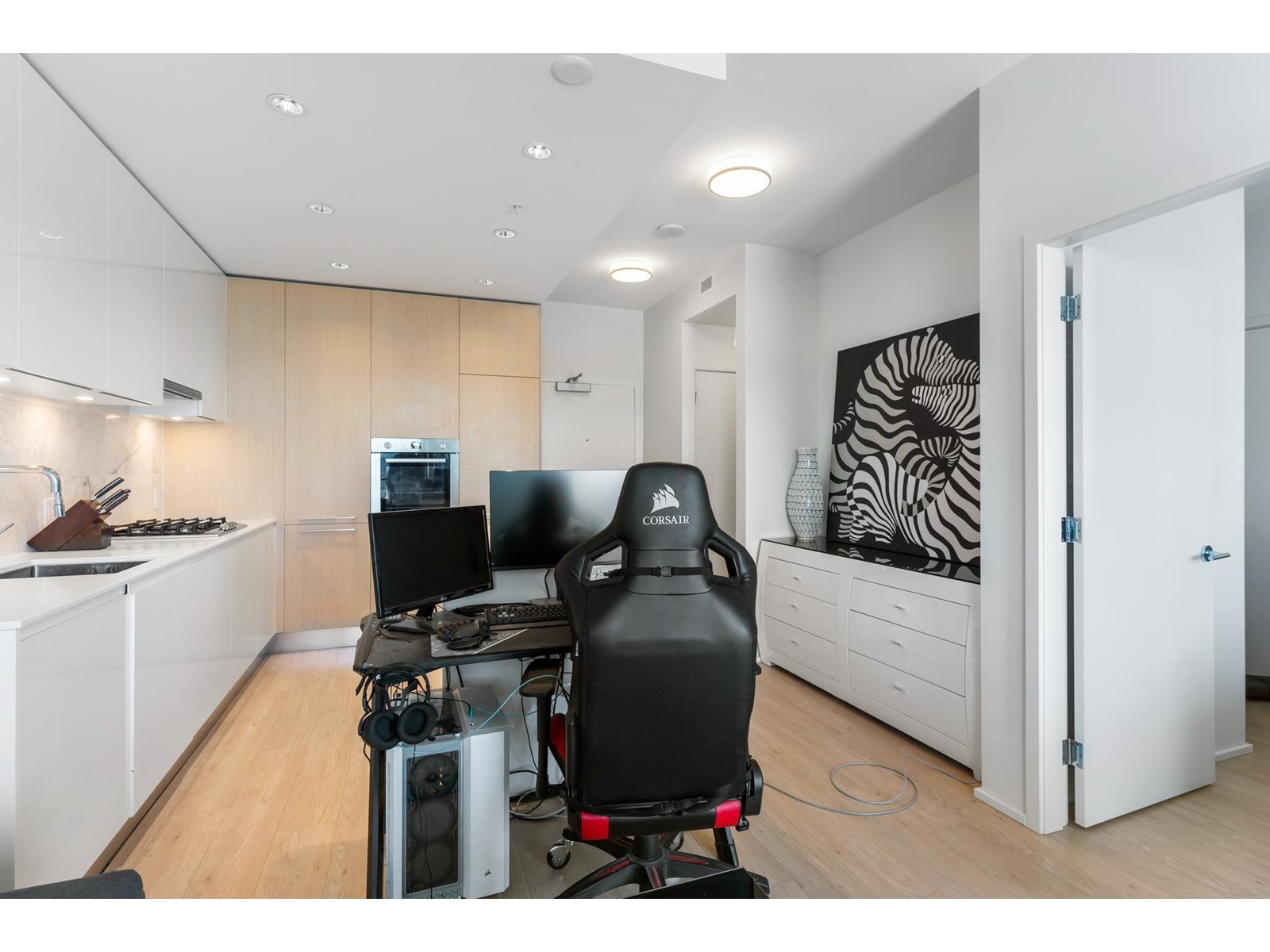 2103 1955 Alpha Way, Burnaby, BC 10
