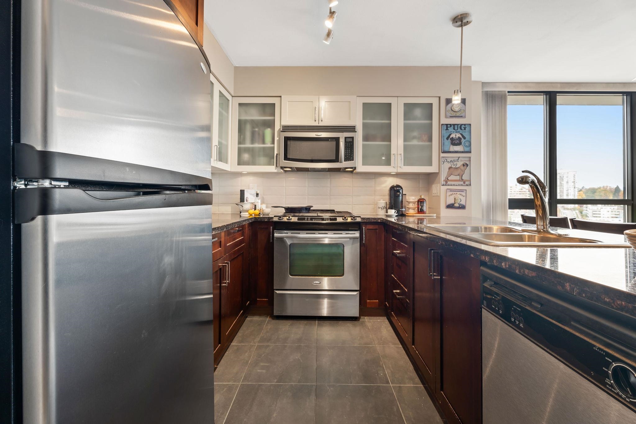 1401 1 RENAISSANCE SQUARE, NEW WESTMINSTER 9
