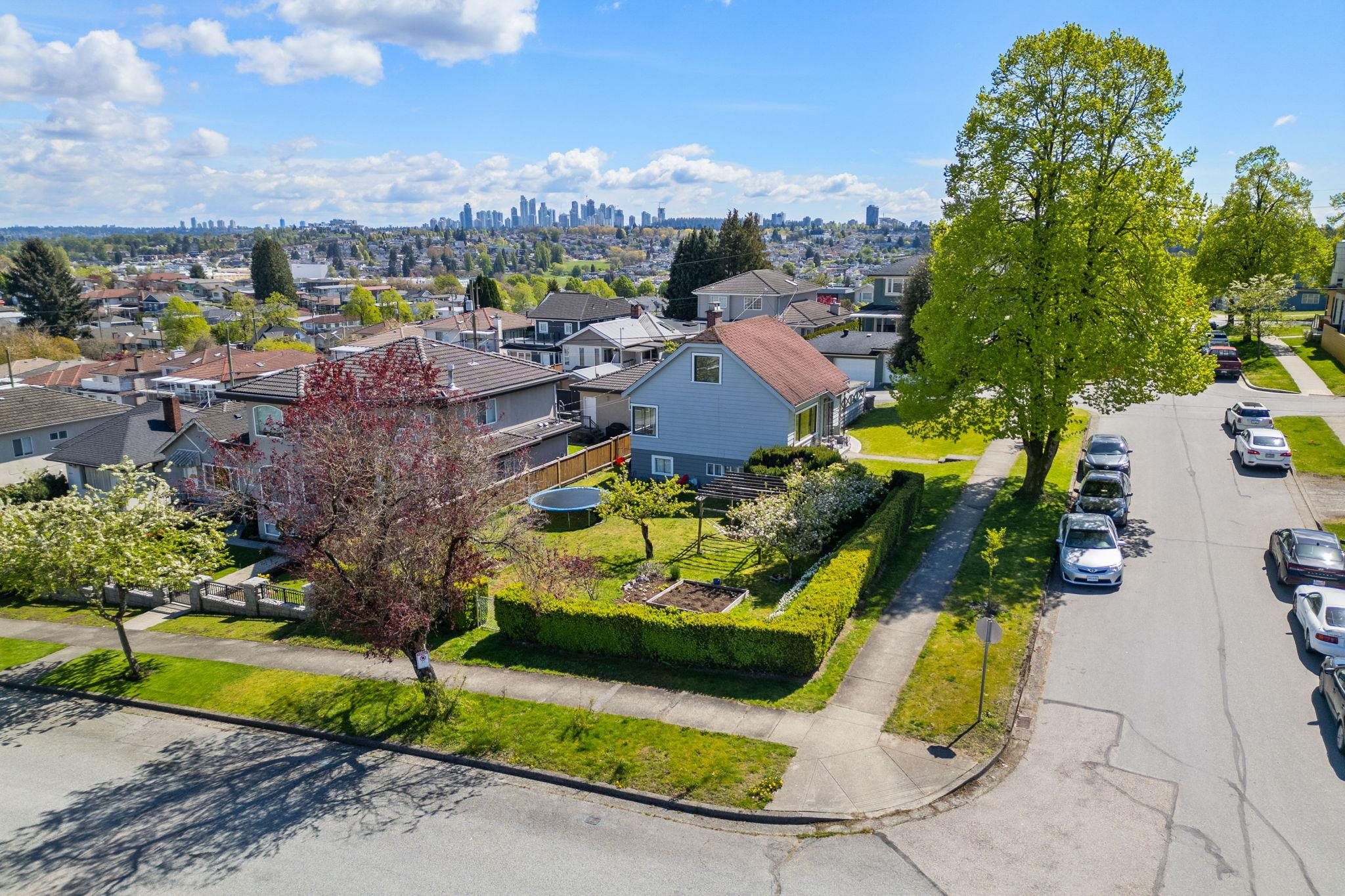 2030 NOOTKA STREET, VANCOUVER 22