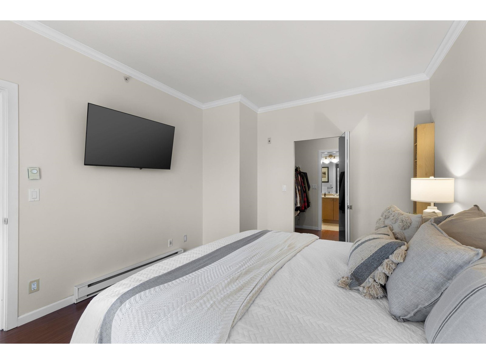 417 15380 102a Avenue, Surrey 15