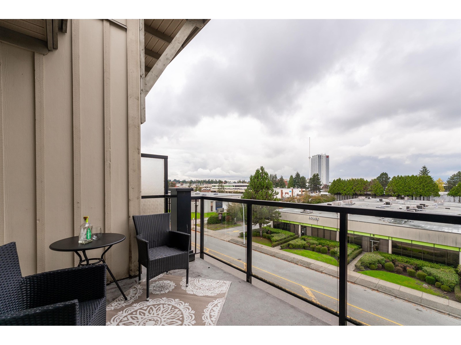 417 15380 102a Avenue, Surrey 26