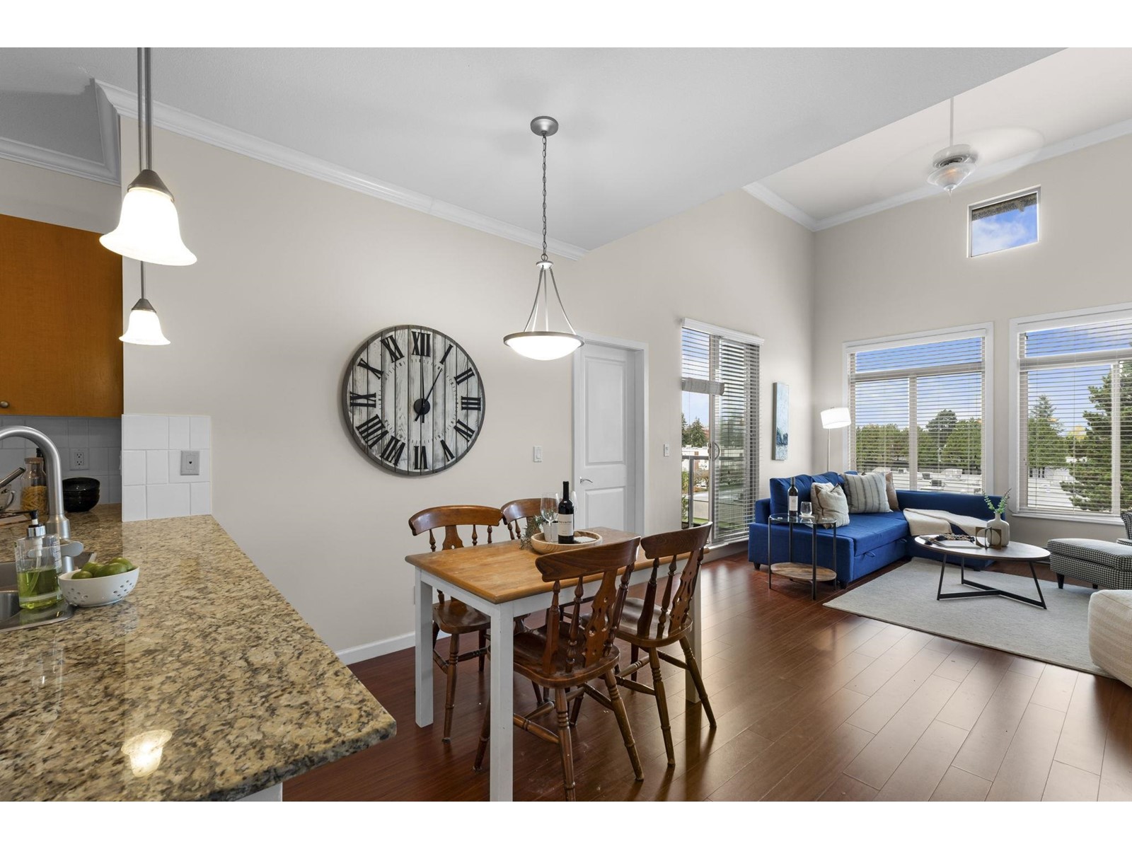 417 15380 102a Avenue, Surrey 7