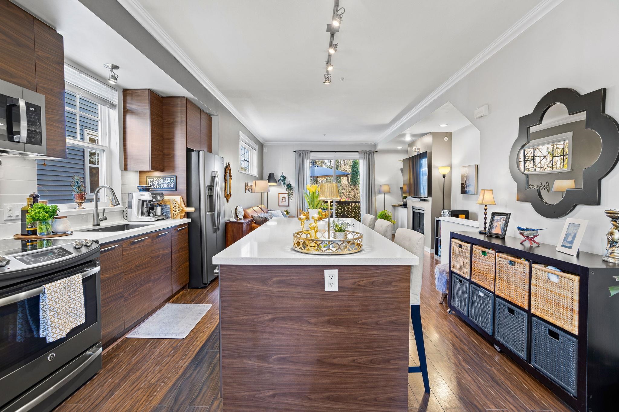 38 2495 Davies Avenue, Port Coquitlam 10