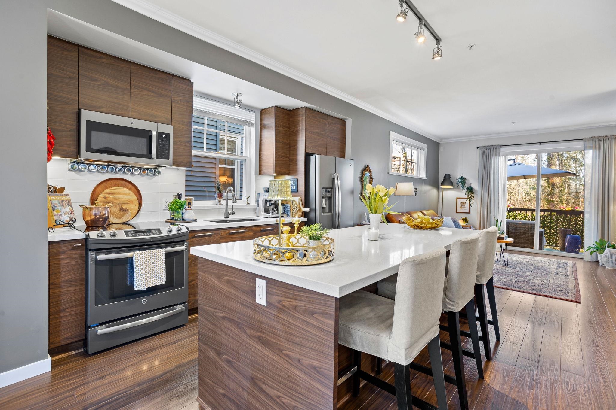 38 2495 Davies Avenue, Port Coquitlam 11
